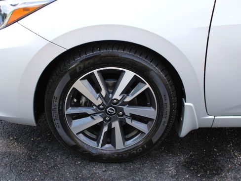 Used 2023 Nissan Versa SV w/ Trunk Package FWD image 11