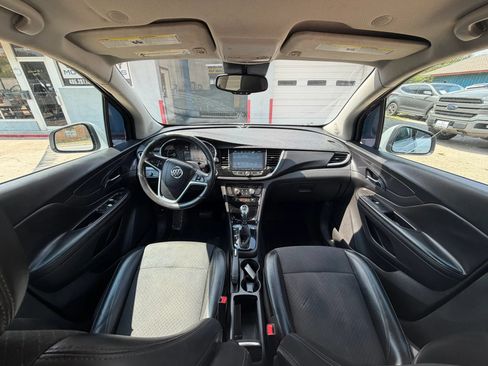 Used 2021 Buick Encore Preferred FWD image 11
