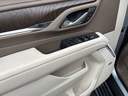 Used 2024 GMC Yukon Denali w/ Denali Reserve Package image 13
