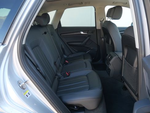 Used 2022 Audi Q5 2.0T Premium image 11