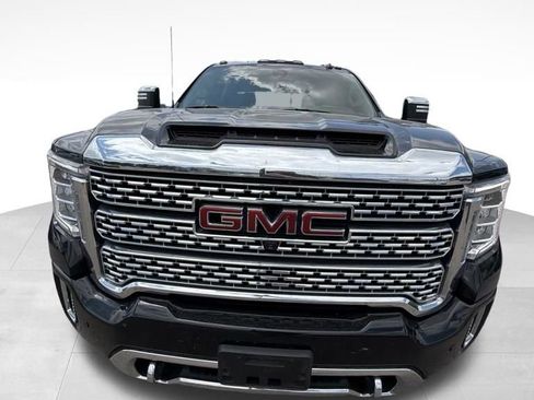 Used 2023 GMC Sierra 2500 Denali w/ Denali Black Diamond Edition AWD/4WD image 11