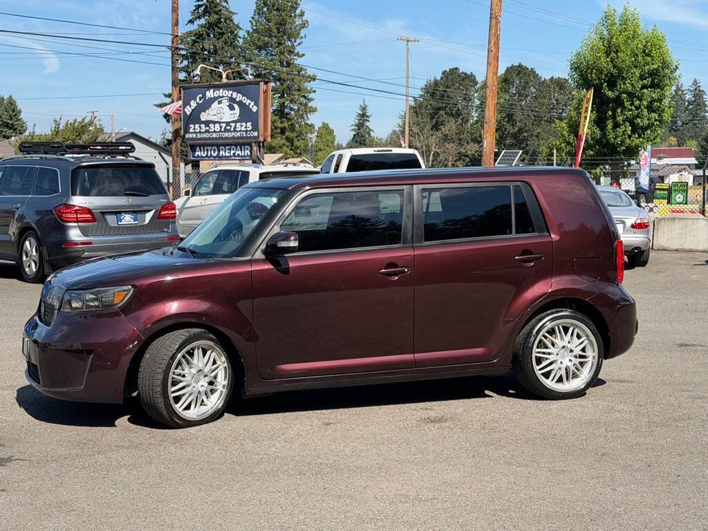 Used 2009 Scion xB FWD image 2