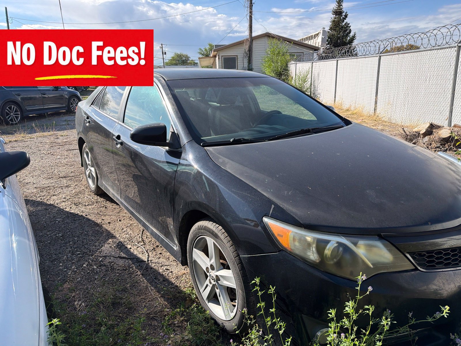 Used 2012 Toyota Camry SE FWD image 1