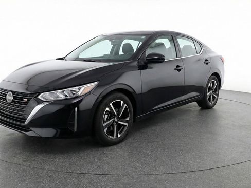 Used 2025 Nissan Sentra SV image 3