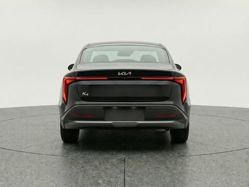 Used 2025 Kia K4 LXS image 7