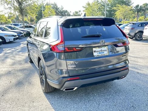 Used 2024 Honda CR-V Sport Touring image 4