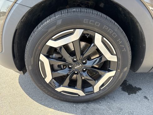 Used 2023 Kia Telluride EX image 13