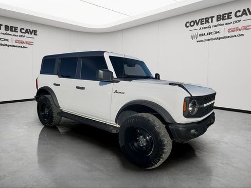 Used 2022 Ford Bronco Black Diamond image 1