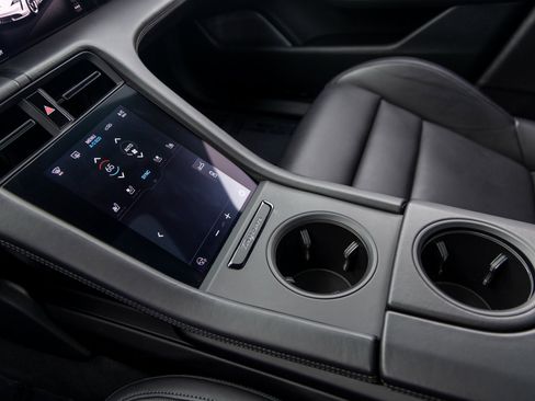 Certified 2022 Porsche Taycan Turbo image 38