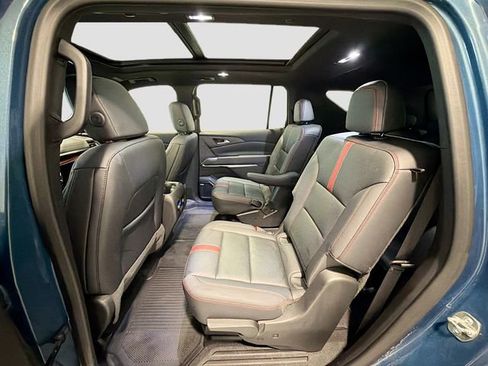 Certified 2025 Chevrolet Traverse RS w/ LPO, Floor Liner Package image 21