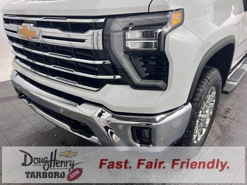 New 2026 Chevrolet Silverado 2500 LTZ w/ LTZ Premium Package image 12