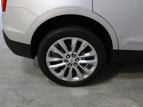 Used 2019 Cadillac XT5 Premium Luxury AWD/4WD image 37