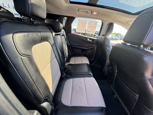 Certified 2021 Ford Escape Titanium w/ Titanium Elite Package AWD/4WD image 15