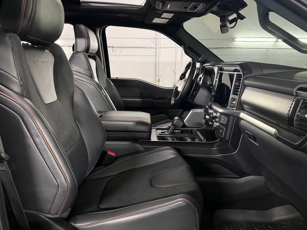 Used 2025 Ford F150 Raptor AWD/4WD image 29
