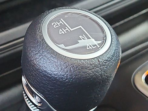 New 2026 Jeep Gladiator Sport AWD/4WD image 17