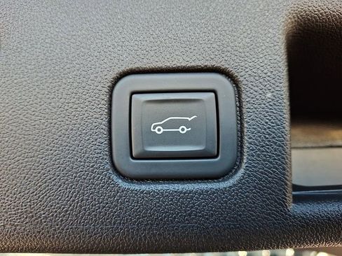 Certified 2024 Chevrolet Equinox LT w/ LPO, Floor Liner Package image 29