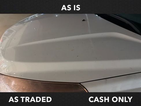 Used 2017 Chevrolet Traverse LT image 2