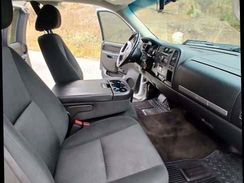 Used 2013 GMC Sierra 2500 SLE w/ SLE Preferred Package image 12