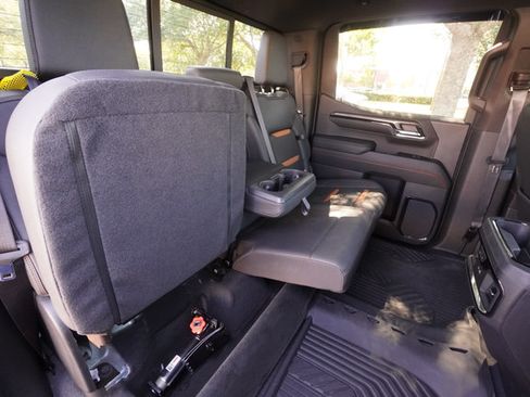 Used 2023 GMC Sierra 1500 AT4 w/ AT4 Premium Package AWD/4WD image 31