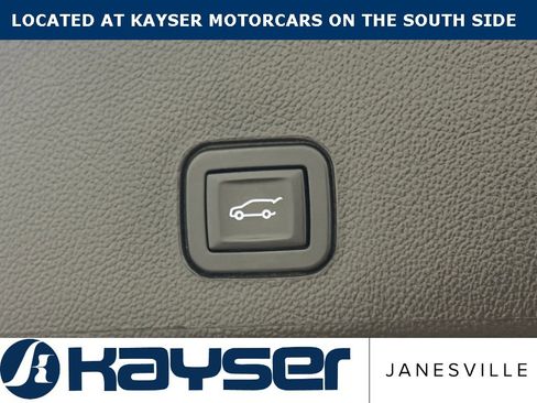 Used 2014 Cadillac SRX Luxury w/ Driver Awareness Package image 16