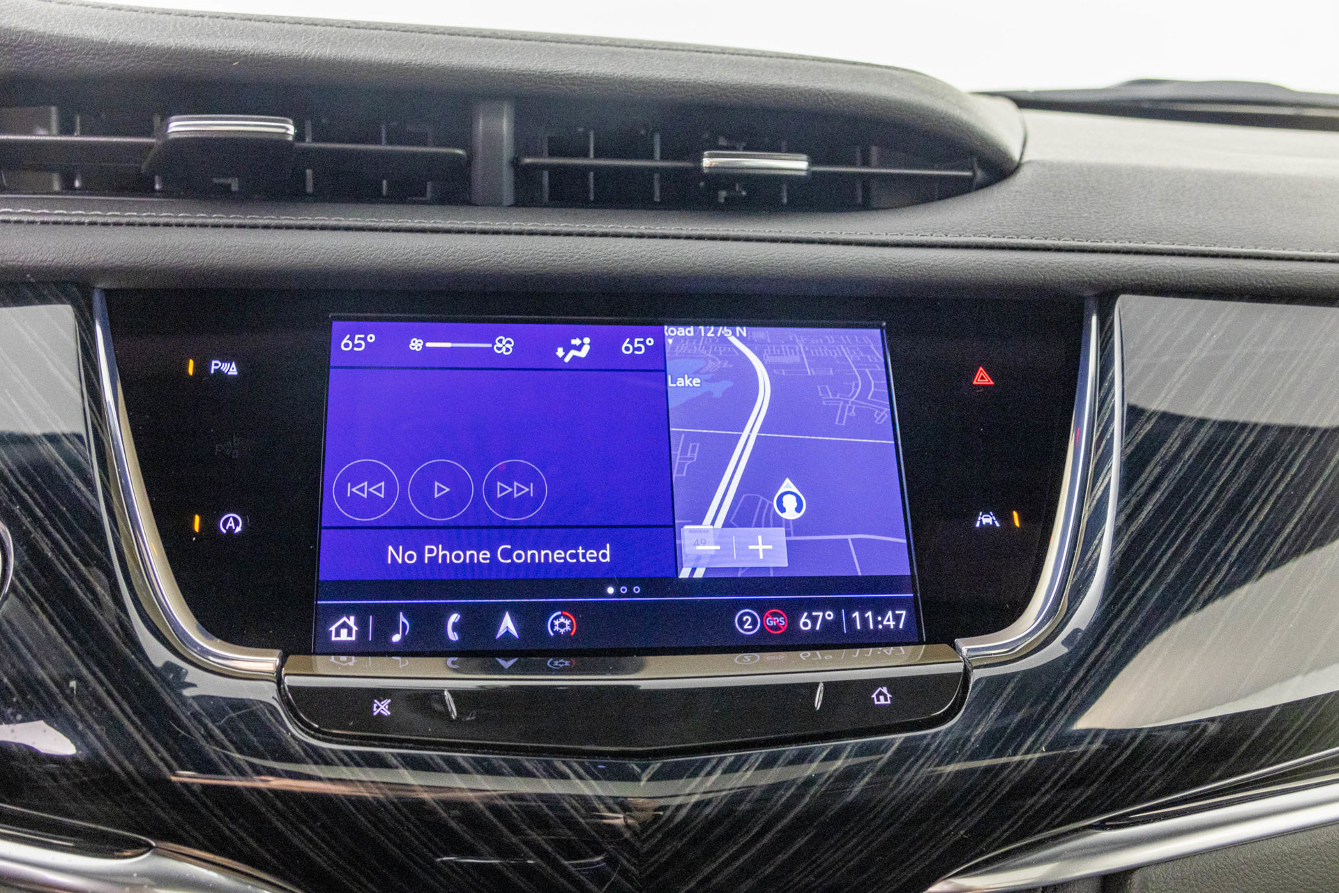 Used 2025 Cadillac XT6 Premium Luxury AWD/4WD image 28