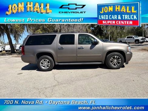 Used 2013 Chevrolet Suburban LT image 14