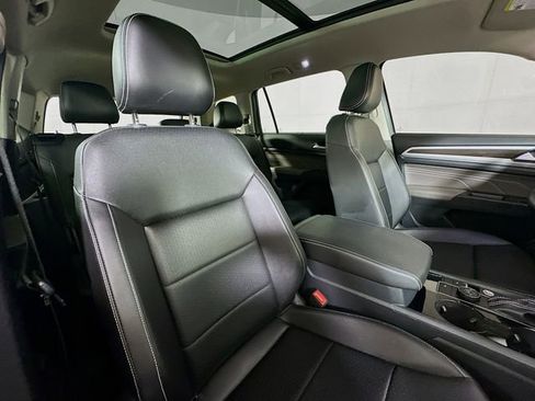 Used 2023 Volkswagen Atlas SE w/ Panoramic Sunroof Package AWD/4WD image 30