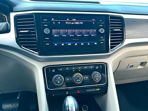 Used 2022 Volkswagen Atlas SE image 32