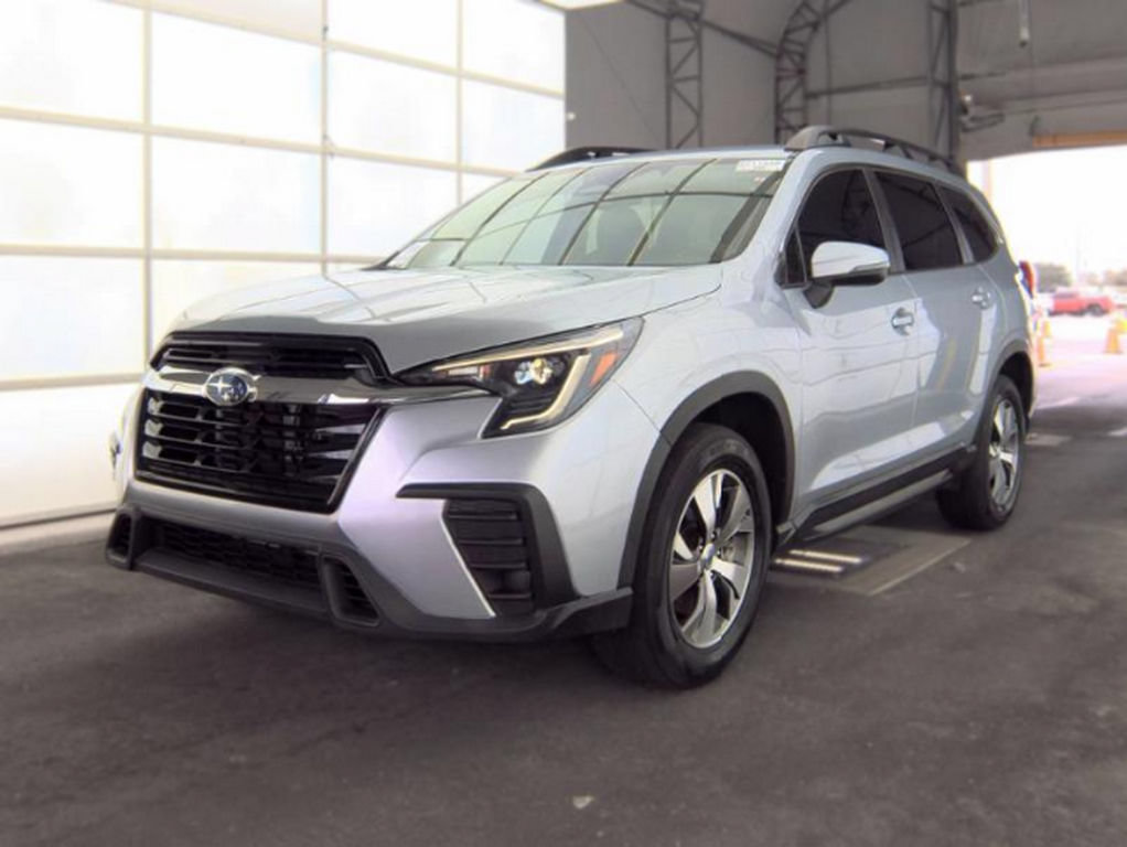 Used 2023 Subaru Ascent Premium w/ Convenience Package AWD/4WD image 2