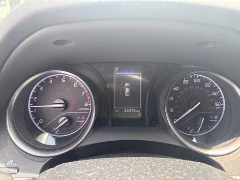 Used 2024 Toyota Camry SE FWD image 5