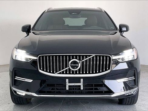 Certified 2023 Volvo XC60 B5 Plus w/ Protection Package Premier image 6