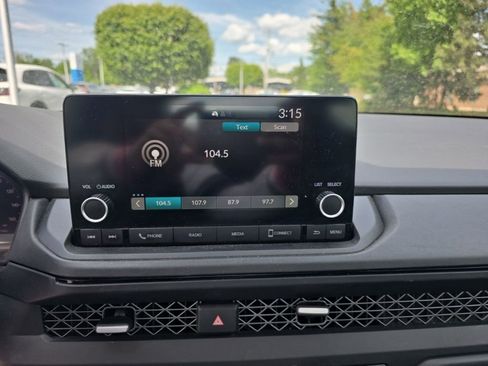 Used 2023 Honda Accord EX image 15