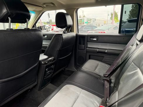 Used 2013 Ford Flex SEL FWD image 16
