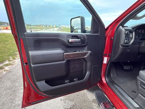 Used 2022 Chevrolet Silverado 2500 LT w/ Convenience Package AWD/4WD image 13