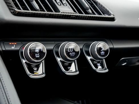 Used 2020 Audi R8 V10 AWD/4WD image 18