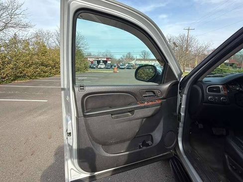 Used 2013 GMC Yukon SLT image 14