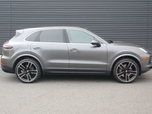 Certified 2023 Porsche Cayenne image 9