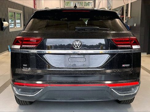 Used 2020 Volkswagen Atlas Cross Sport SE AWD/4WD image 4