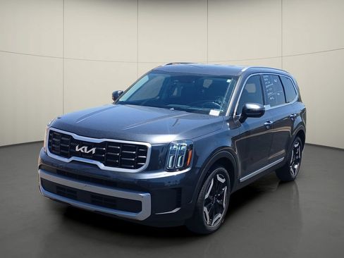 Used 2023 Kia Telluride S AWD/4WD image 3