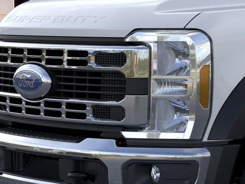 New 2026 Ford F550 2WD SuperCab Super Duty w/ XL Chrome Package image 17