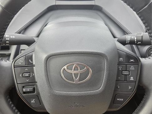 Used 2024 Toyota Prius LE FWD image 29