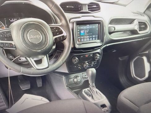 Used 2019 Jeep Renegade Sport w/ UConnect 7.0 Group AWD/4WD image 6