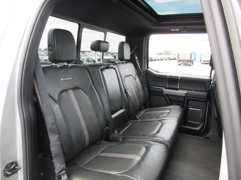 Used 2019 Ford F150 Platinum w/ Equipment Group 701A Luxury AWD/4WD image 26
