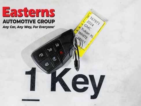 Used 2024 GMC Yukon XL SLT AWD/4WD image 28