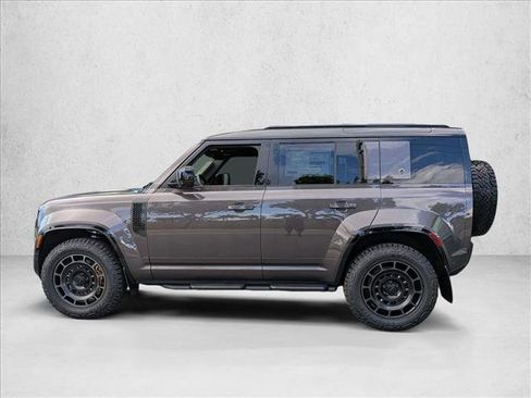 New 2026 Land Rover Defender 110 OCTA image 5