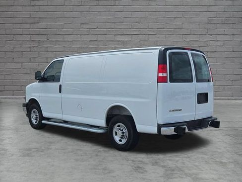 Used 2025 Chevrolet Express 2500 w/ Driver Convenience Package RWD image 3