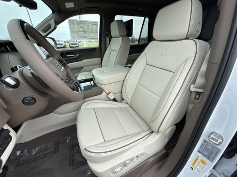 New 2026 GMC Yukon Denali image 16