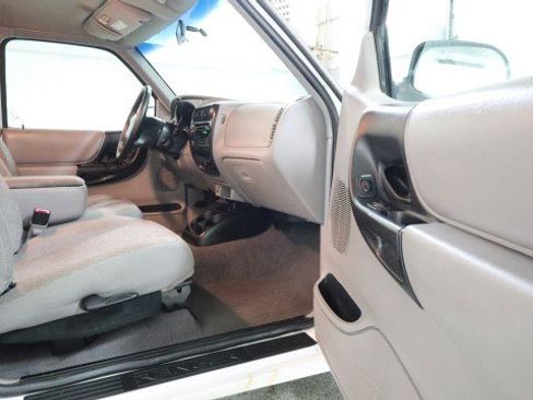 Used 2000 Ford Ranger XLT AWD/4WD image 10