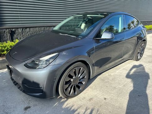 Used 2021 Tesla Model Y Performance image 7