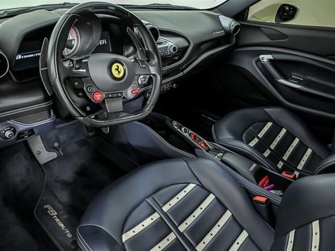 Used 2021 Ferrari F8 Tributo RWD image 22